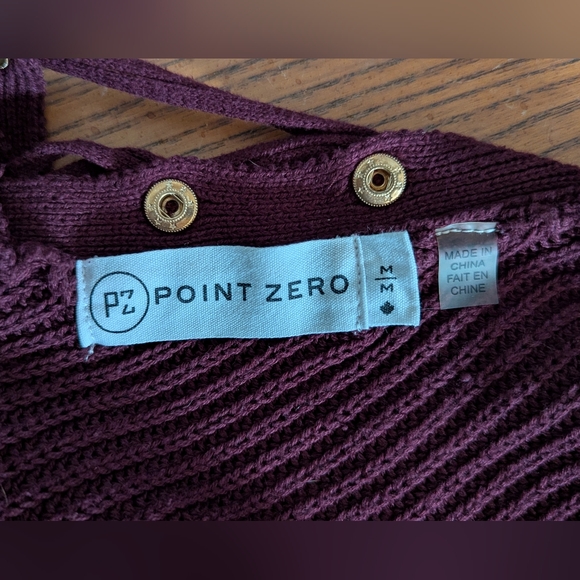 Point Zero Burgundy V-Neck Sweater with Gold Buttons - Women's Medium - Picture 6 of 6